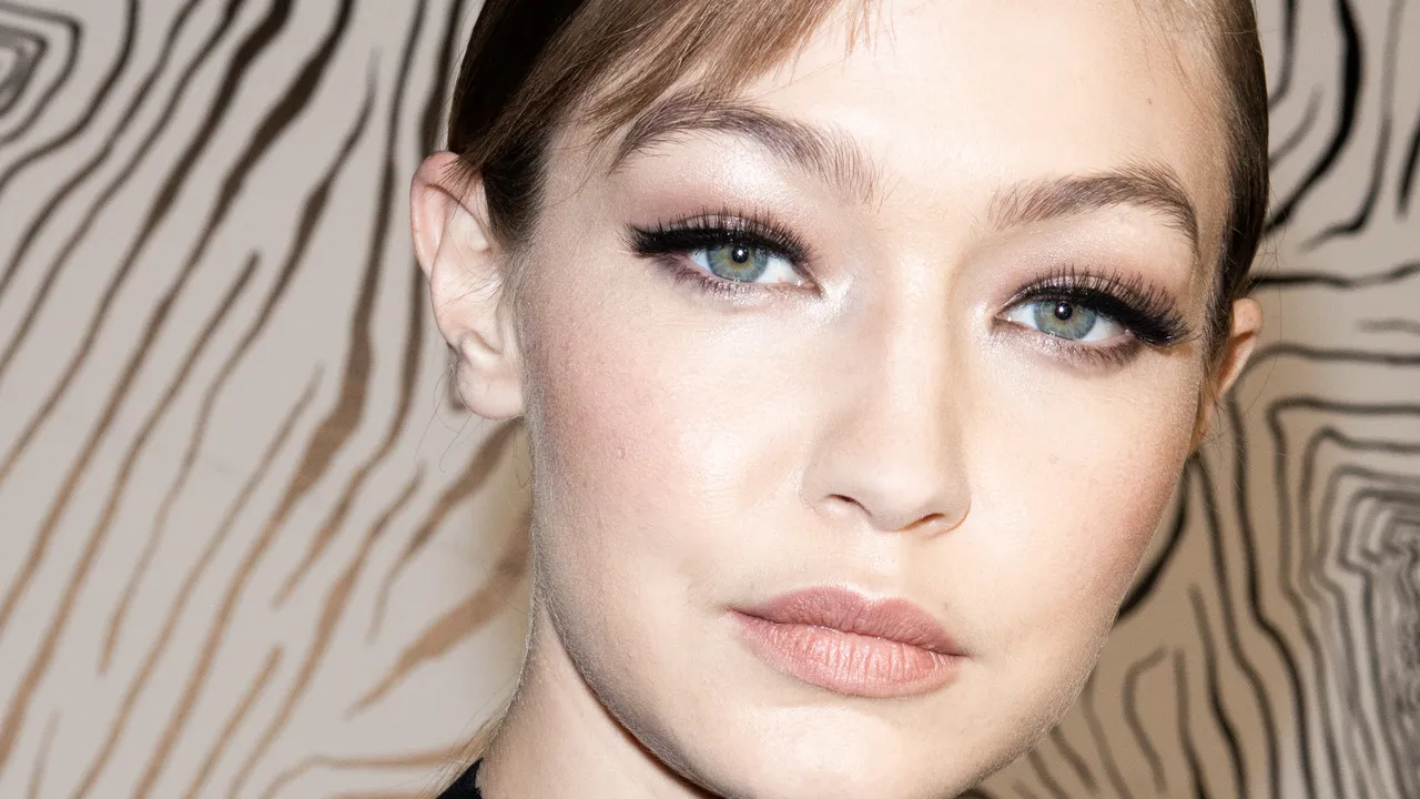 cluster lashes