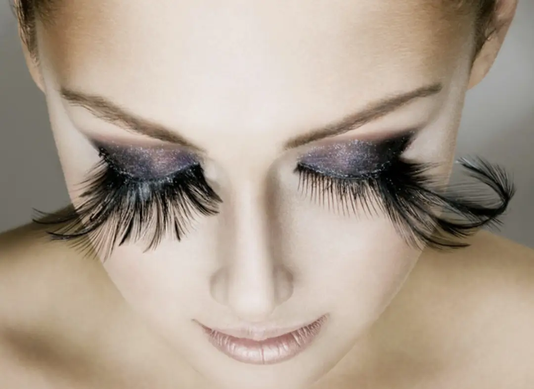 Feathered lashes