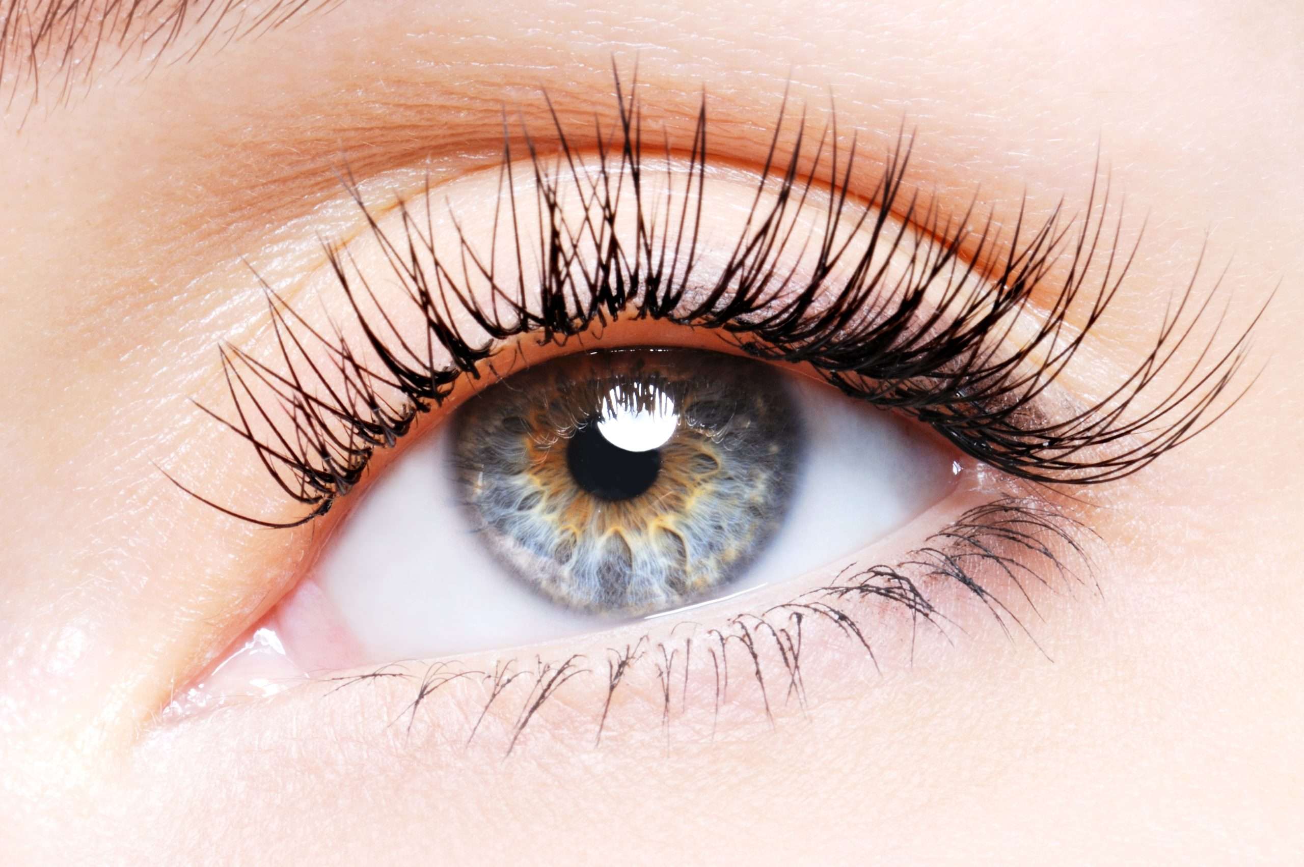 clean eyelash extensions
