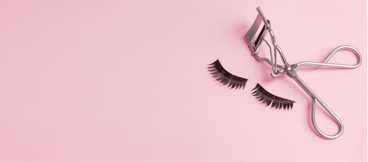 false eyelashes