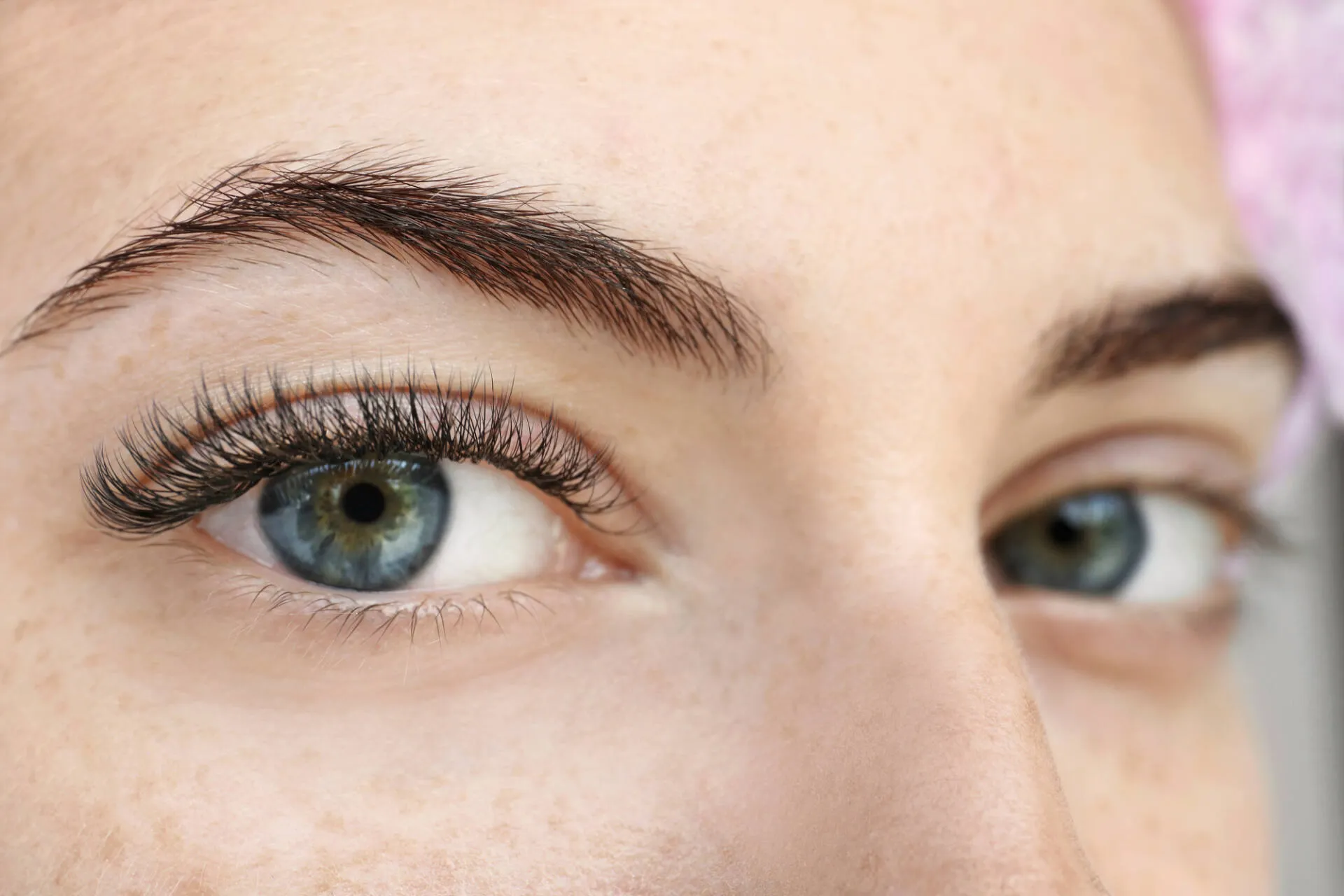 how to clean eyelash extensions